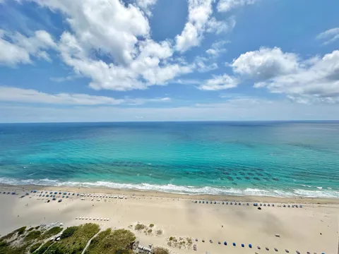 3000 Ocean Drive #40e