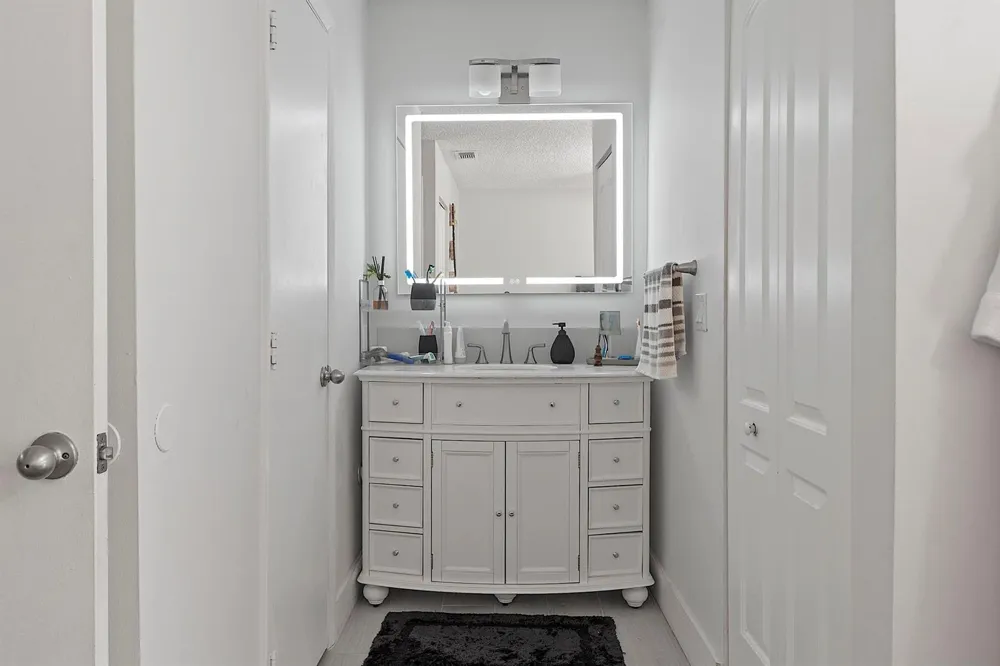 1177 NW 98th Terrace #132 Pembroke Pines, FL 33024