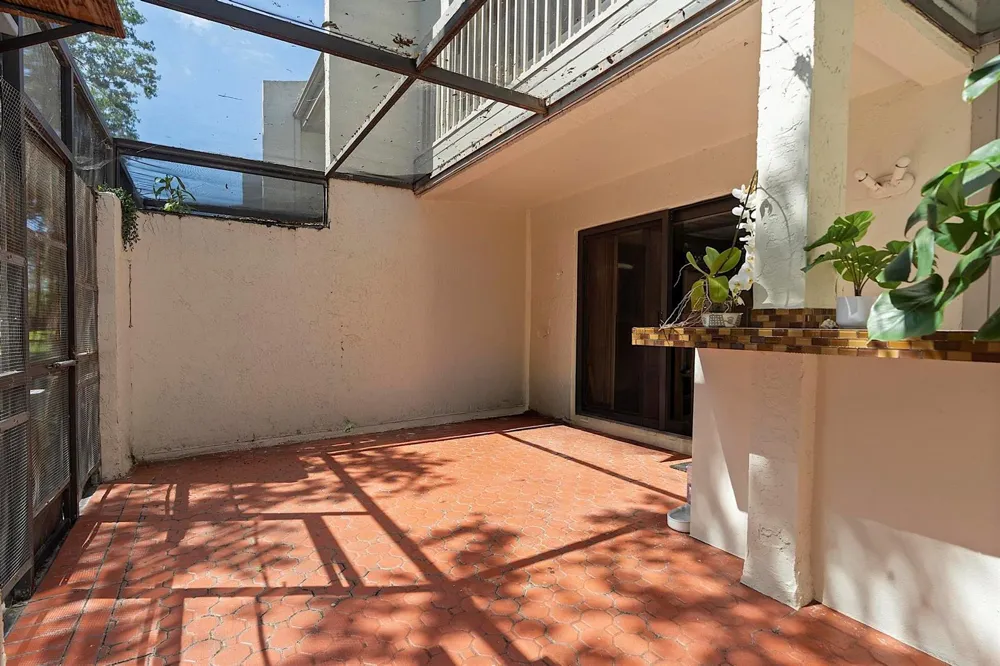 1177 NW 98th Terrace #132 Pembroke Pines, FL 33024
