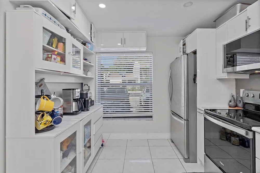 1177 NW 98th Terrace #132 Pembroke Pines, FL 33024