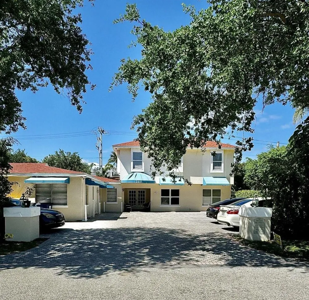 1200 Surf Road West Palm Beach, FL 33404