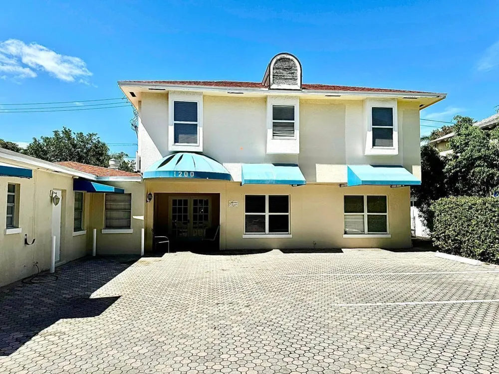 1200 Surf Road West Palm Beach, FL 33404