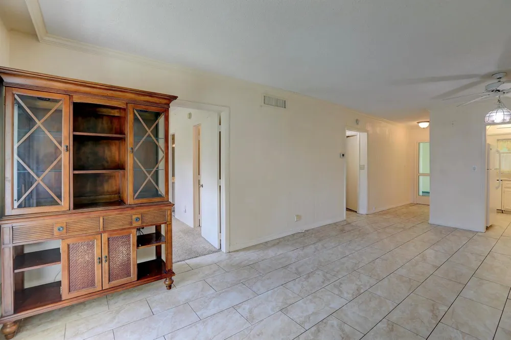 1100 Ponce De Leon Circle #305 Vero Beach, FL 32960