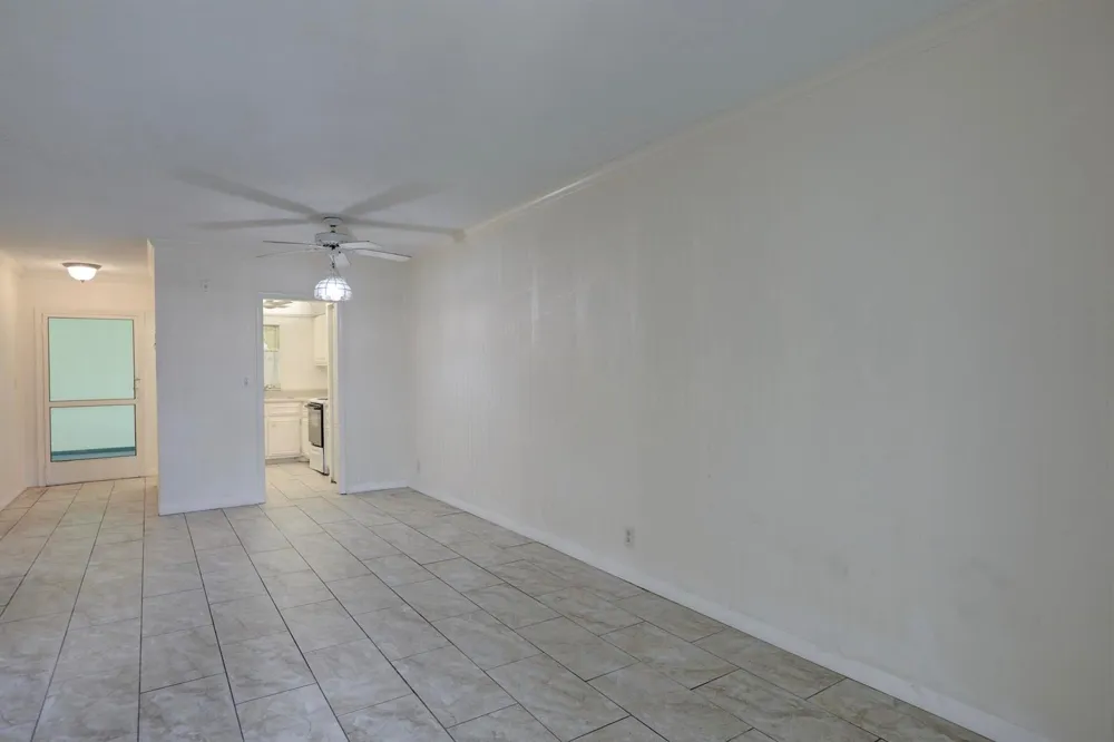 1100 Ponce De Leon Circle #305 Vero Beach, FL 32960
