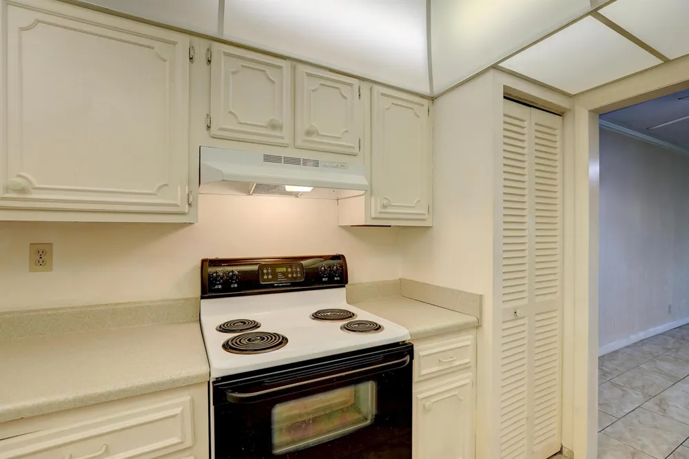 1100 Ponce De Leon Circle #305 Vero Beach, FL 32960