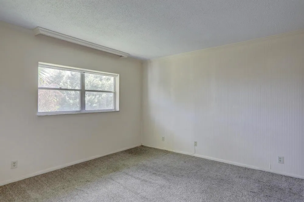 1100 Ponce De Leon Circle #305 Vero Beach, FL 32960