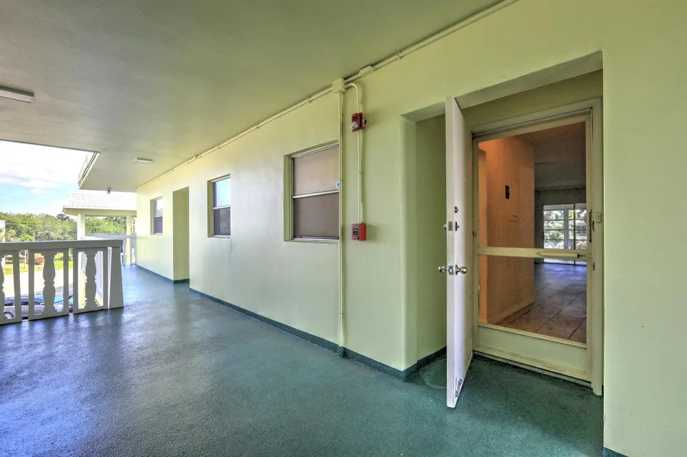 1100 Ponce De Leon Circle #305 Vero Beach, FL 32960