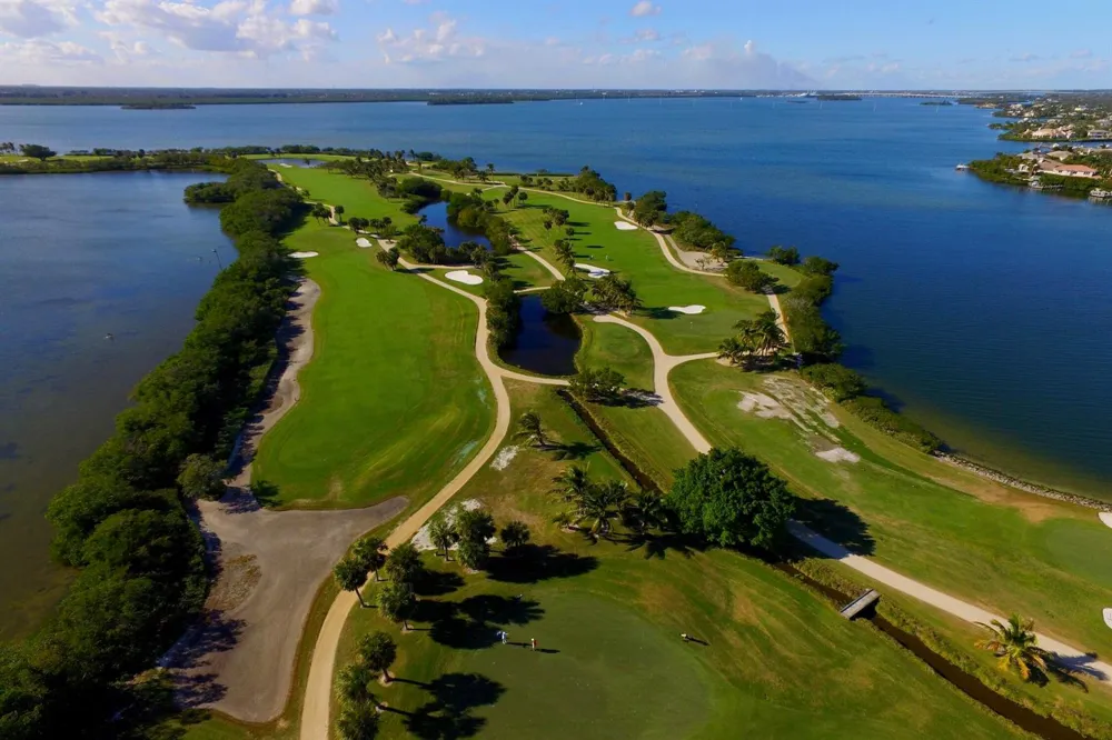 1100 Ponce De Leon Circle #305 Vero Beach, FL 32960