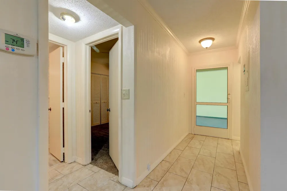 1100 Ponce De Leon Circle #305 Vero Beach, FL 32960