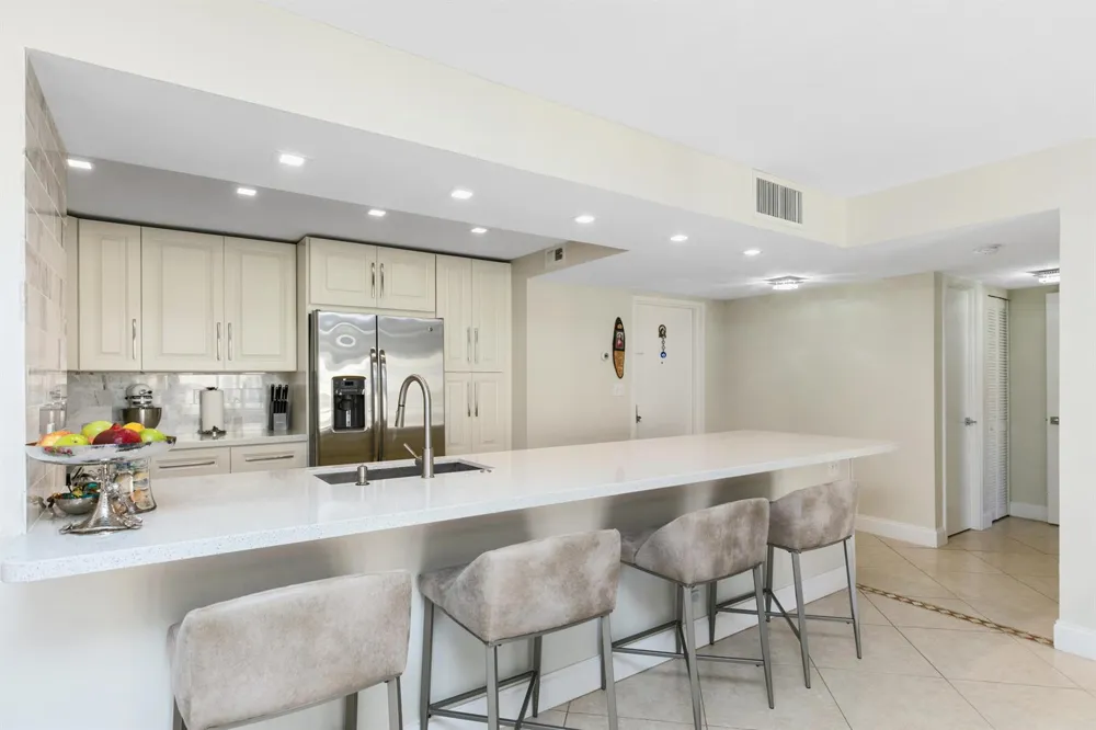 1147 Hillsboro Mile #803 Hillsboro Beach, FL 33062