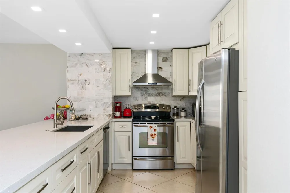 1147 Hillsboro Mile #803 Hillsboro Beach, FL 33062