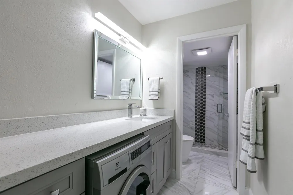 1147 Hillsboro Mile #803 Hillsboro Beach, FL 33062