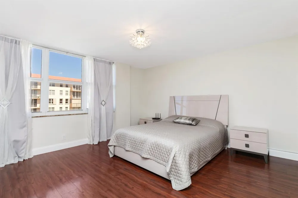 1147 Hillsboro Mile #803 Hillsboro Beach, FL 33062
