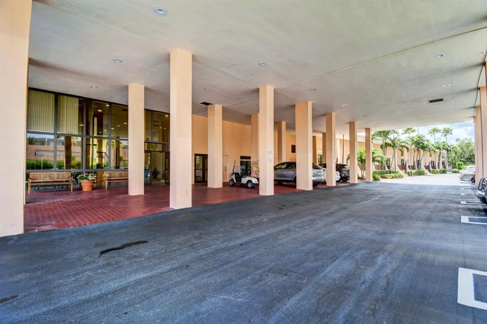 3589 S Ocean Boulevard #614 South Palm Beach, FL 33480