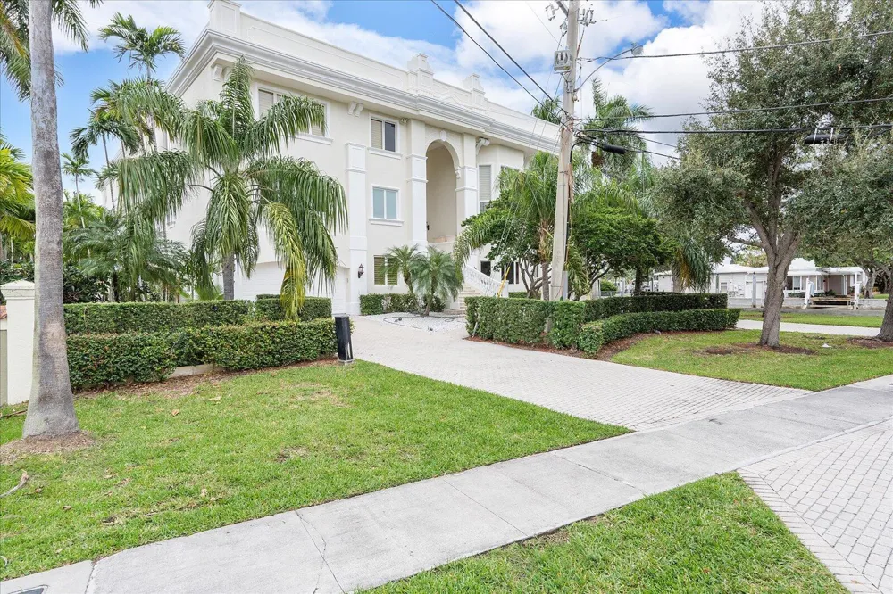 414 Riviera Isle Drive Fort Lauderdale, FL 33301