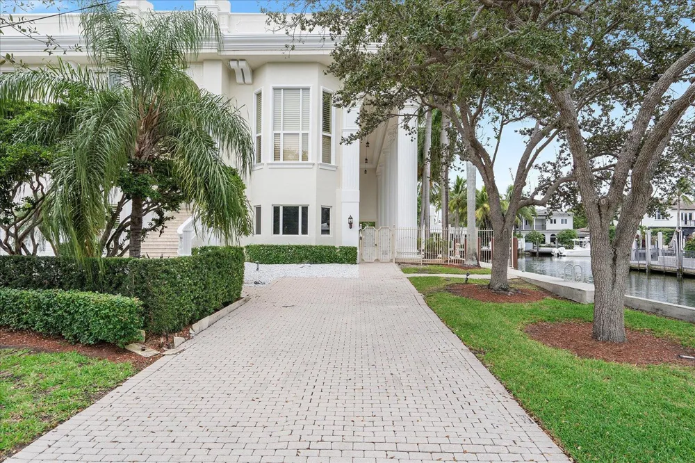 414 Riviera Isle Drive Fort Lauderdale, FL 33301