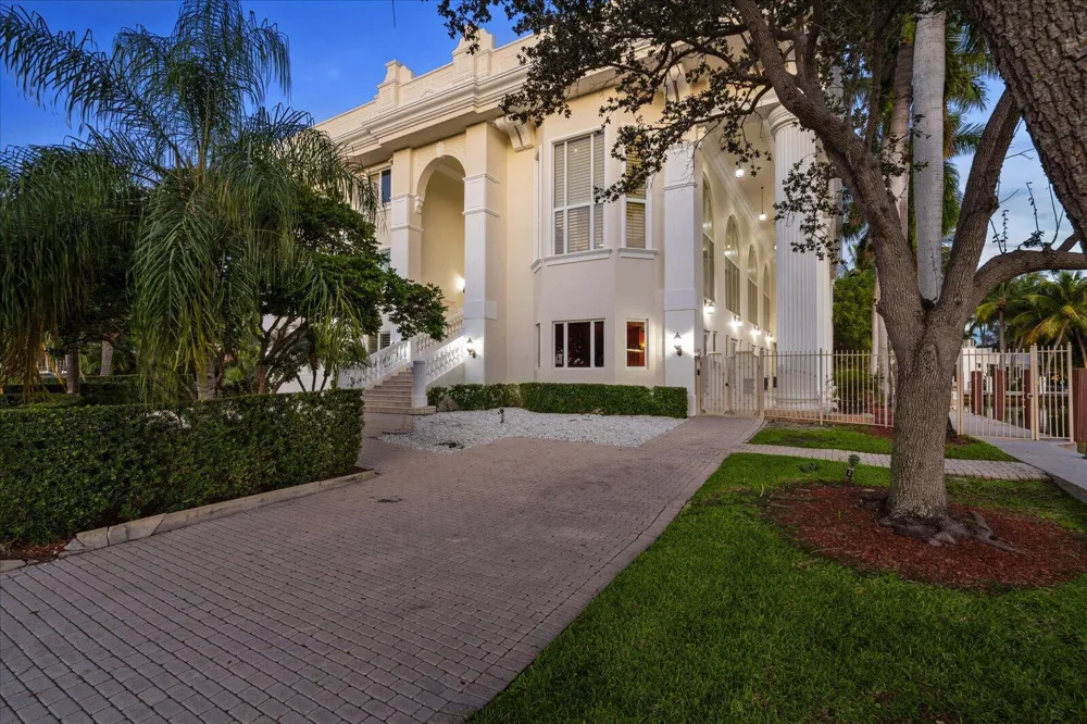 414 Riviera Isle Drive Fort Lauderdale, FL 33301