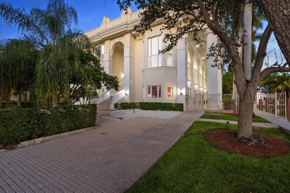 414 Riviera Isle Drive Fort Lauderdale, FL 33301