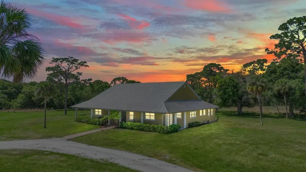 6045 21st Street SW Vero Beach, FL 32968