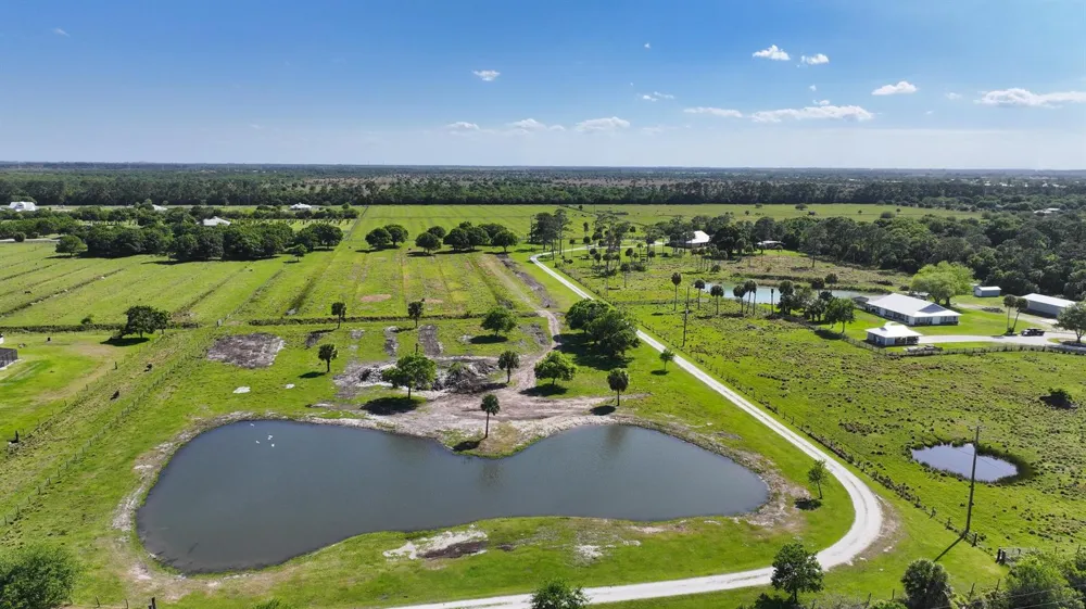 6045 21st Street SW Vero Beach, FL 32968