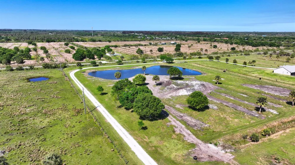 6045 21st Street SW Vero Beach, FL 32968