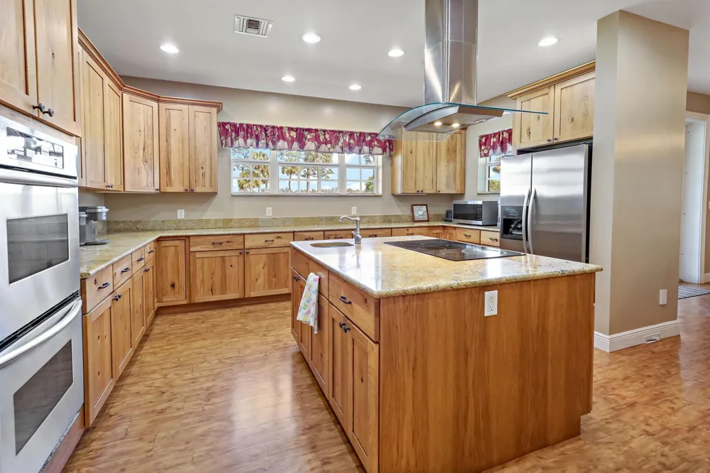 6045 21st Street SW Vero Beach, FL 32968