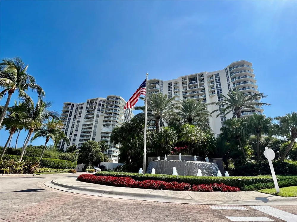 6001 Ocean Drive #706 Hollywood, FL 33019