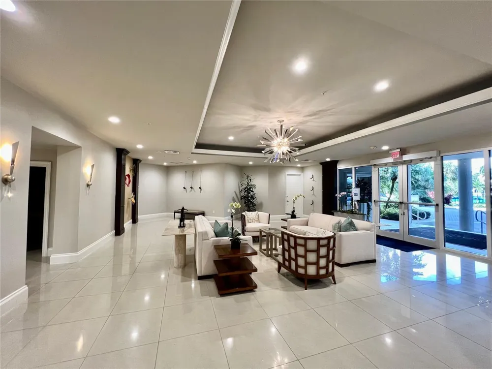 6001 Ocean Drive #706 Hollywood, FL 33019