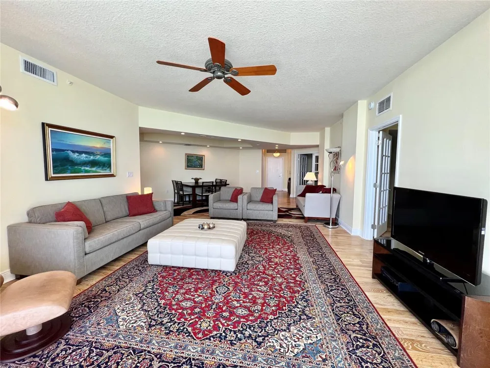 6001 Ocean Drive #706 Hollywood, FL 33019