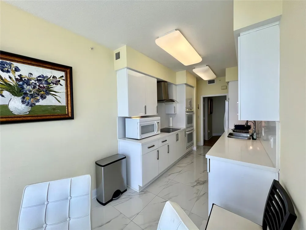 6001 Ocean Drive #706 Hollywood, FL 33019