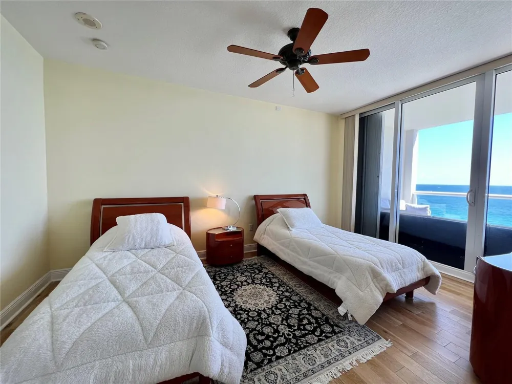 6001 Ocean Drive #706 Hollywood, FL 33019