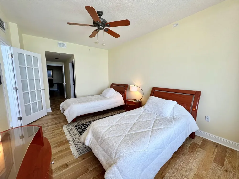 6001 Ocean Drive #706 Hollywood, FL 33019