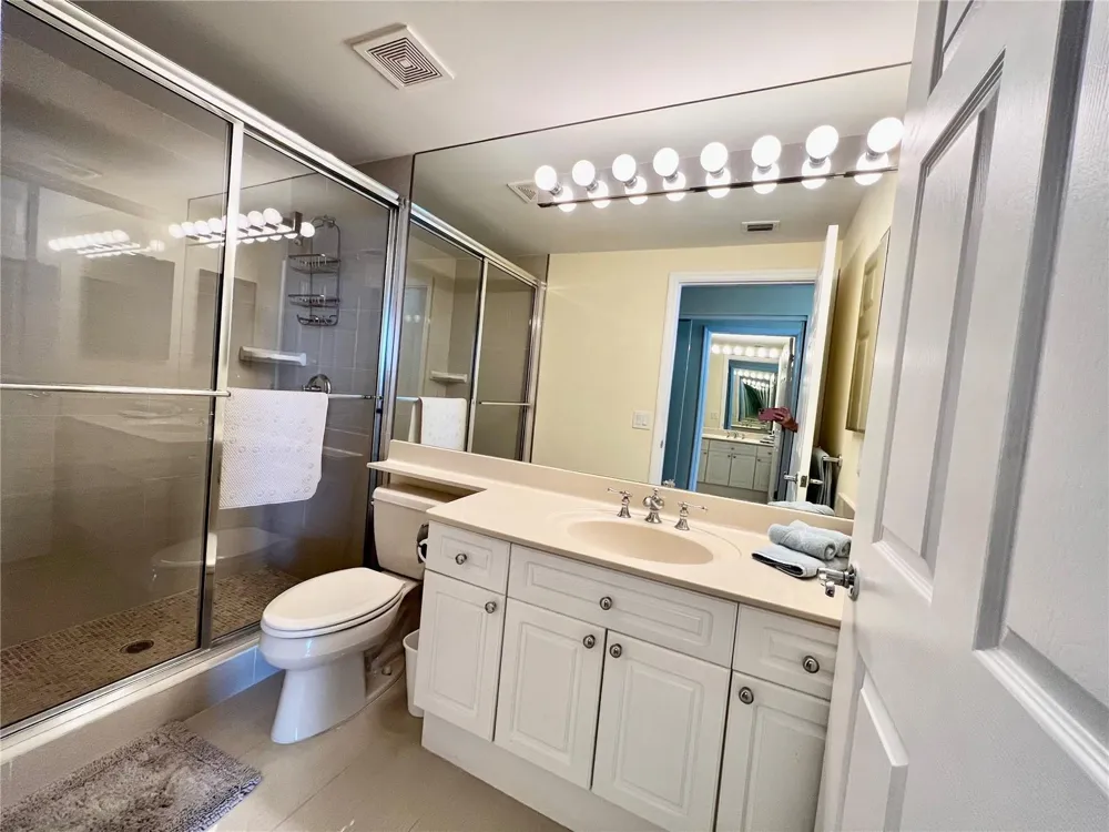 6001 Ocean Drive #706 Hollywood, FL 33019