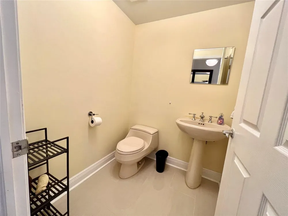 6001 Ocean Drive #706 Hollywood, FL 33019