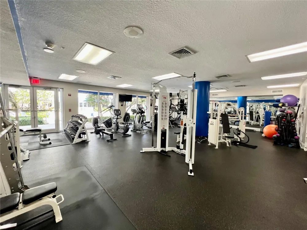 6001 Ocean Drive #706 Hollywood, FL 33019