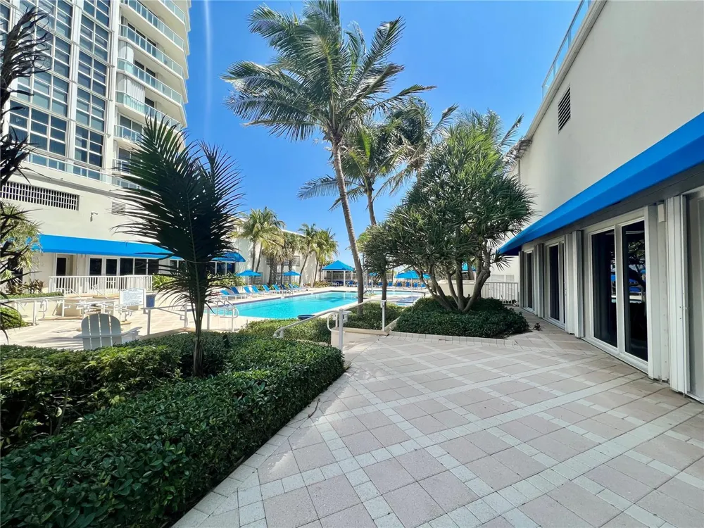 6001 Ocean Drive #706 Hollywood, FL 33019