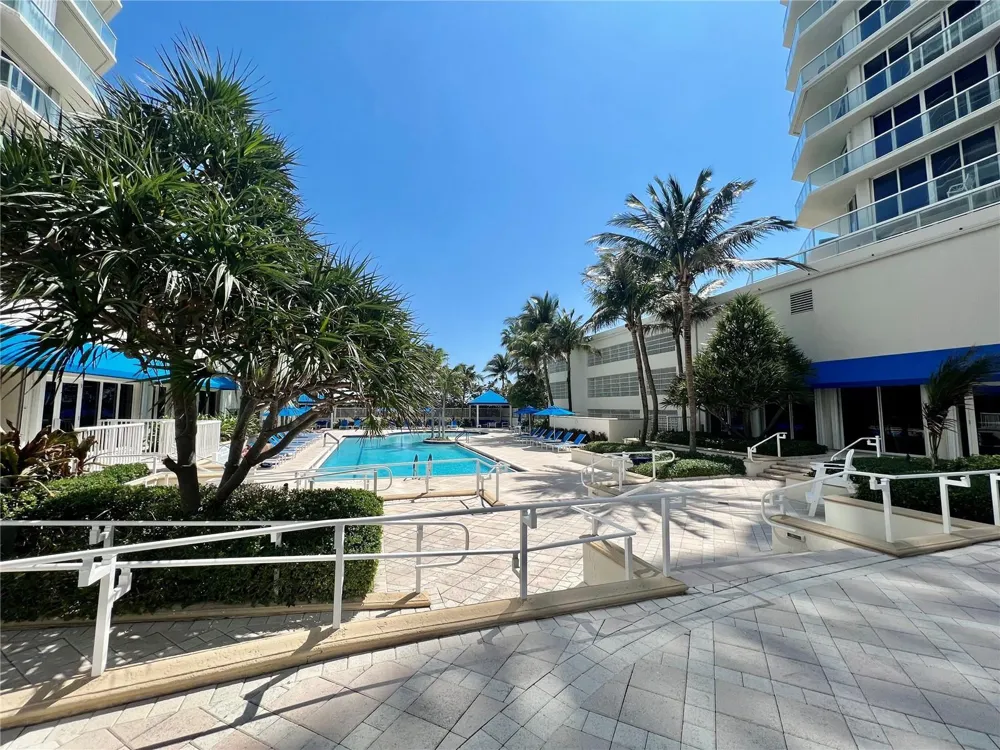 6001 Ocean Drive #706 Hollywood, FL 33019