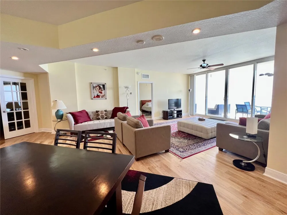 6001 Ocean Drive #706 Hollywood, FL 33019