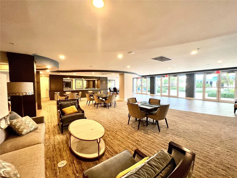 6001 Ocean Drive #706 Hollywood, FL 33019