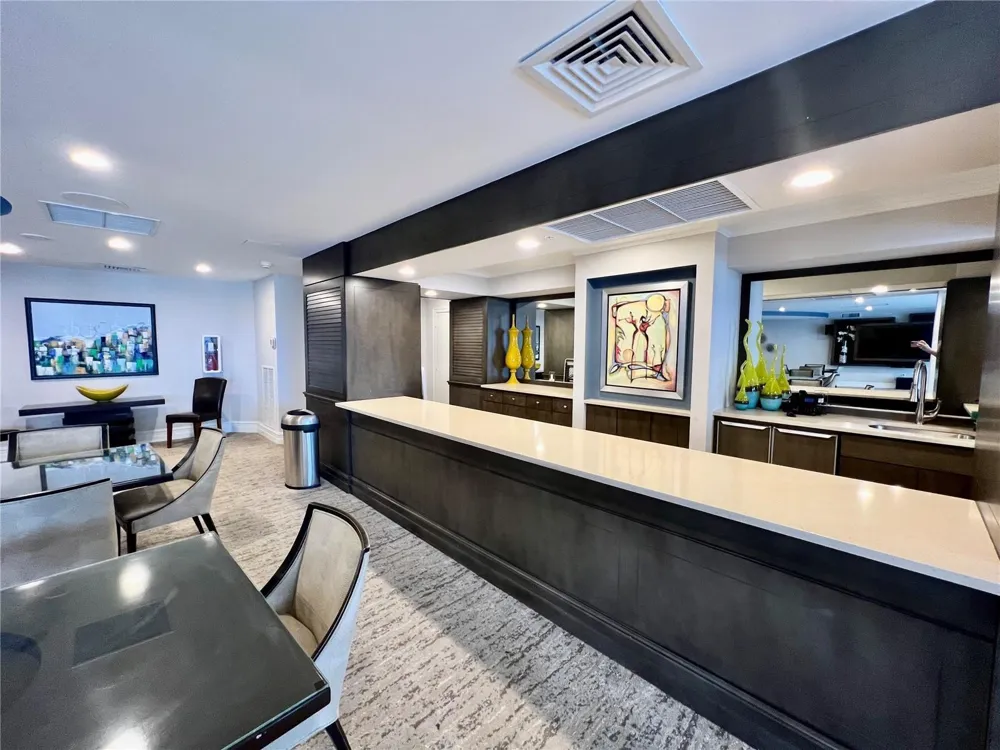 6001 Ocean Drive #706 Hollywood, FL 33019