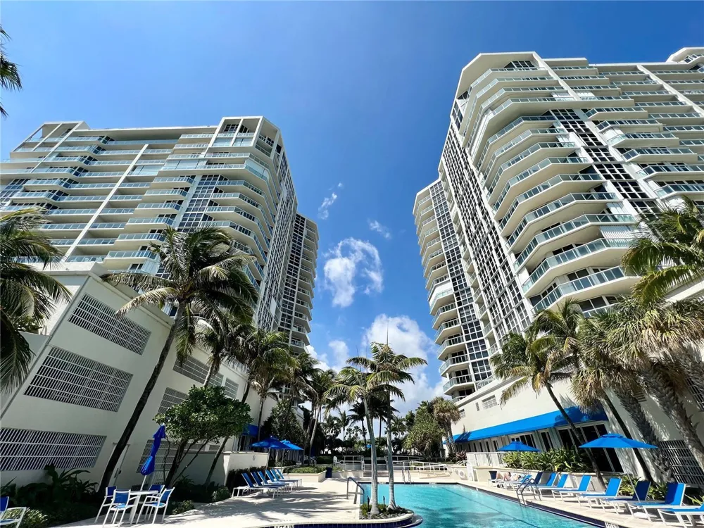 6001 Ocean Drive #706 Hollywood, FL 33019