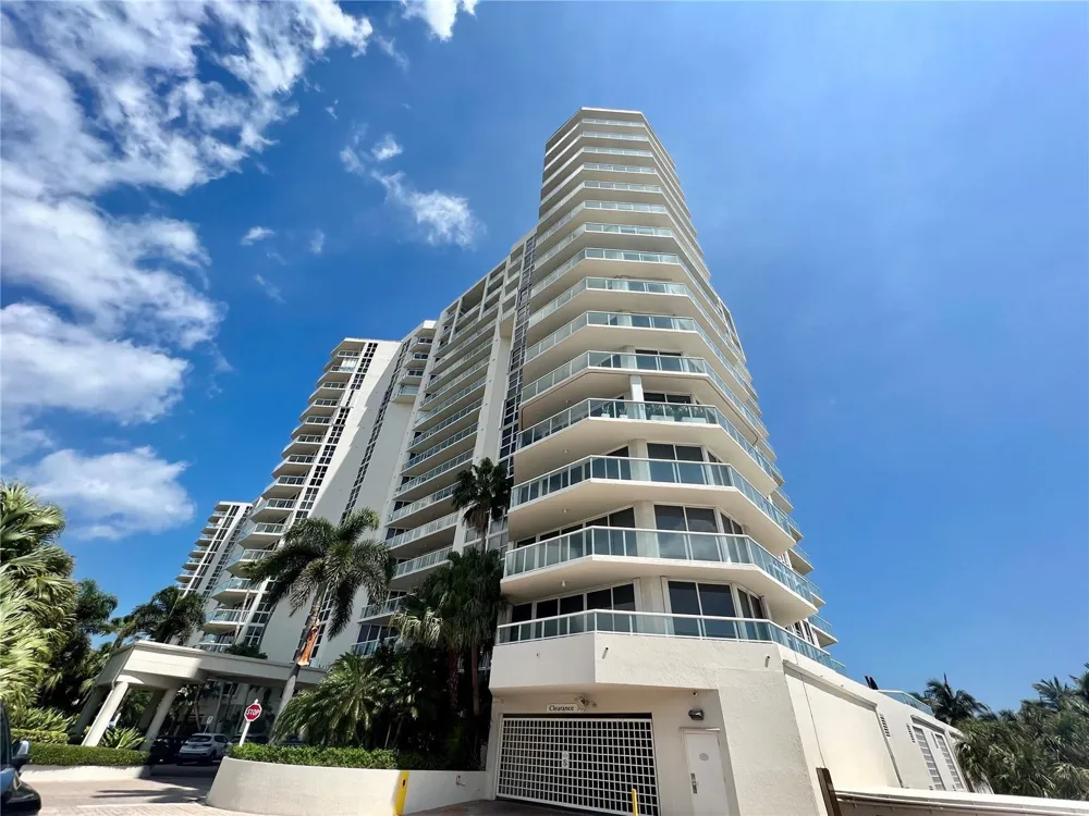 6001 Ocean Drive #706 Hollywood, FL 33019