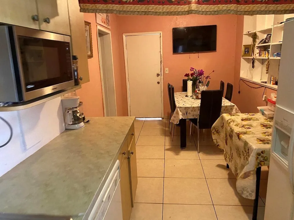 12920 Westview Drive #1 Miami, FL 33167