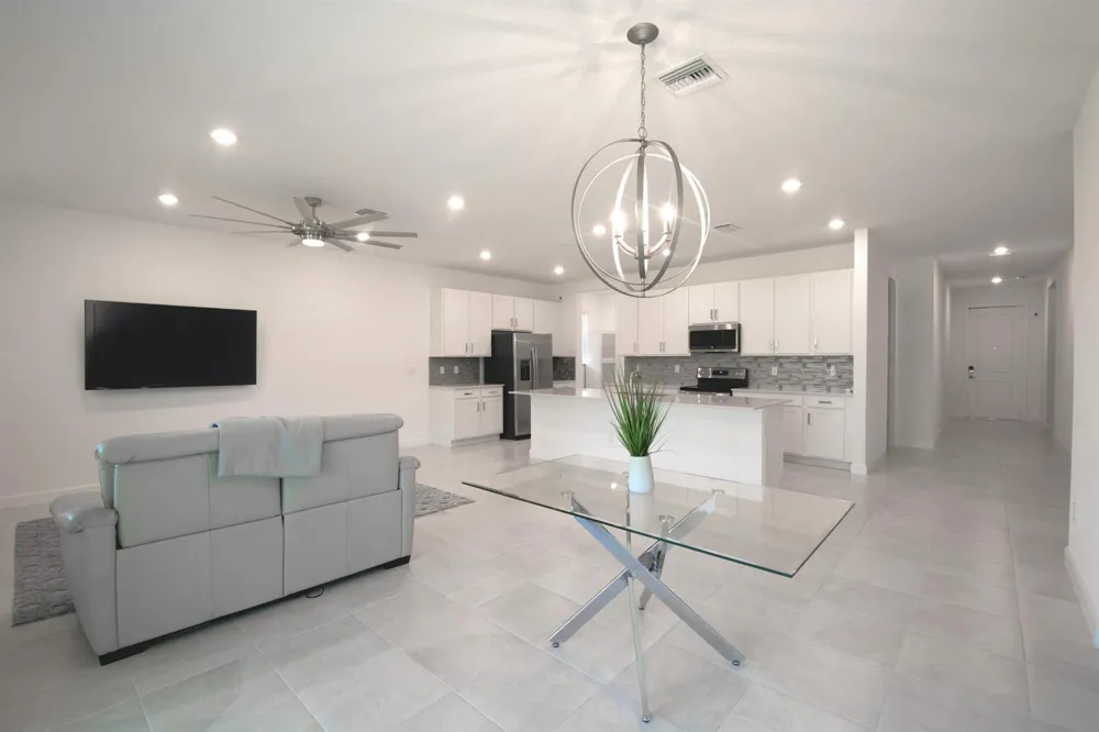 560 Veridian Circle NW Palm Bay, FL 32907