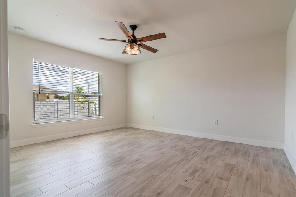 1513 NE 43rd Terrace Cape Coral, FL 33909