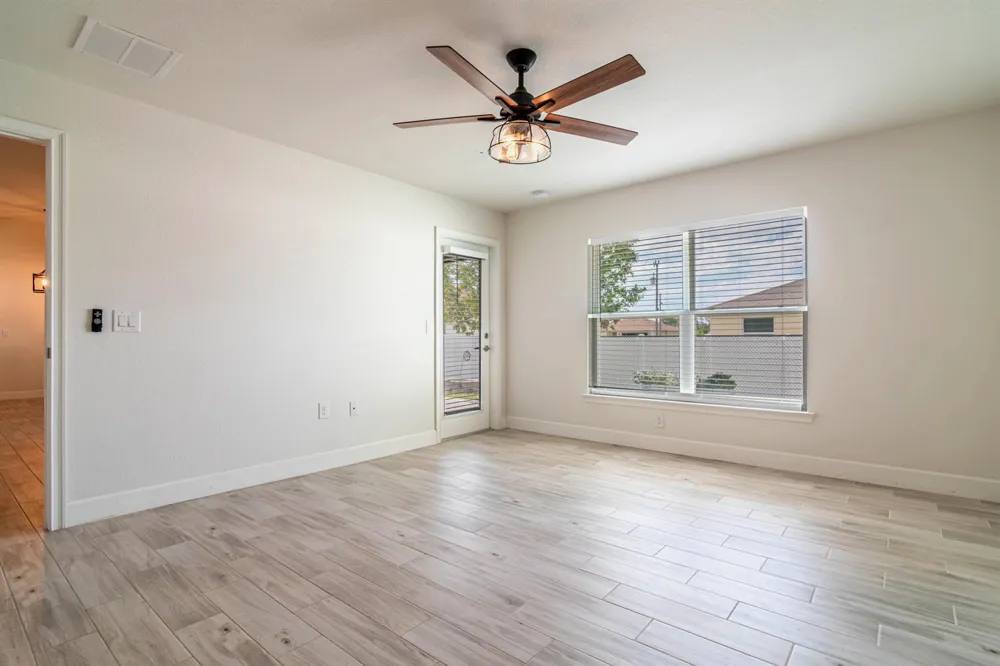 1513 NE 43rd Terrace Cape Coral, FL 33909