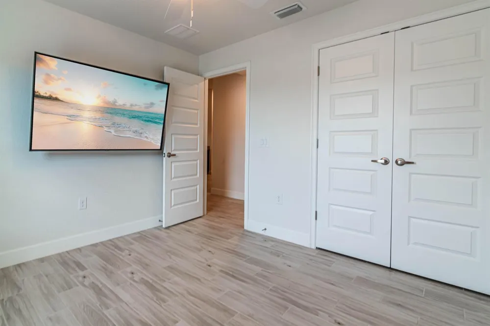1513 NE 43rd Terrace Cape Coral, FL 33909