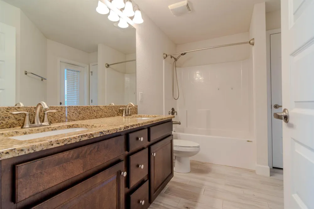 1513 NE 43rd Terrace Cape Coral, FL 33909