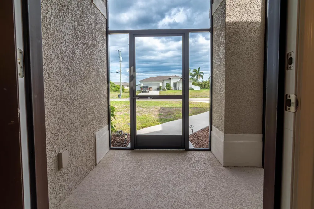 1513 NE 43rd Terrace Cape Coral, FL 33909