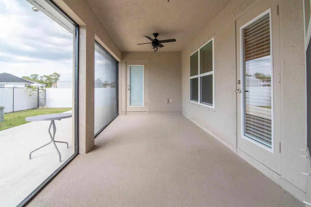 1513 NE 43rd Terrace Cape Coral, FL 33909